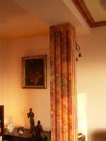 Iluzivní malba rohové lišty a opěrného sloupu na sádrokarton